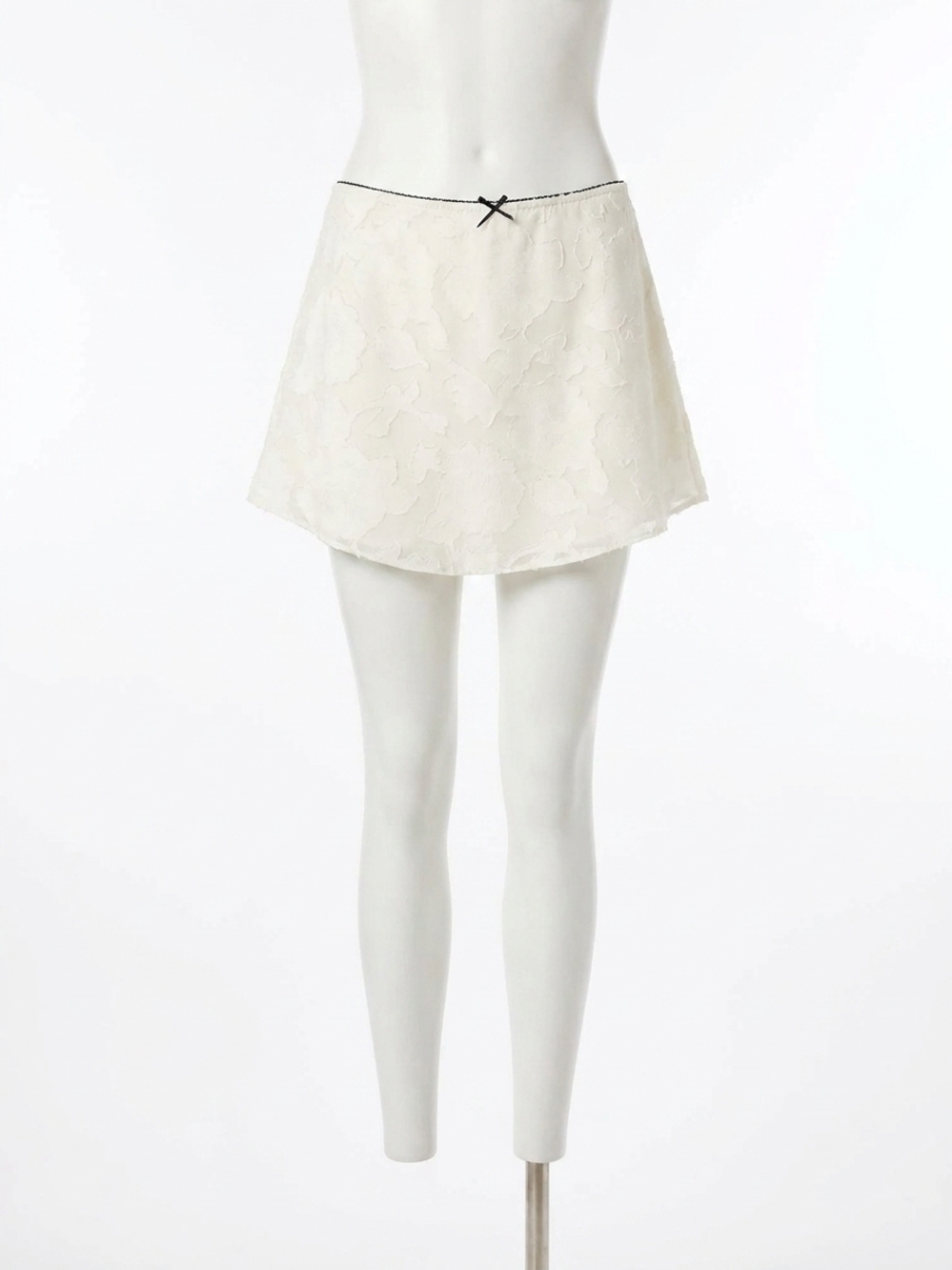 NEW NIA tiny dolphin hem skort in ecru
